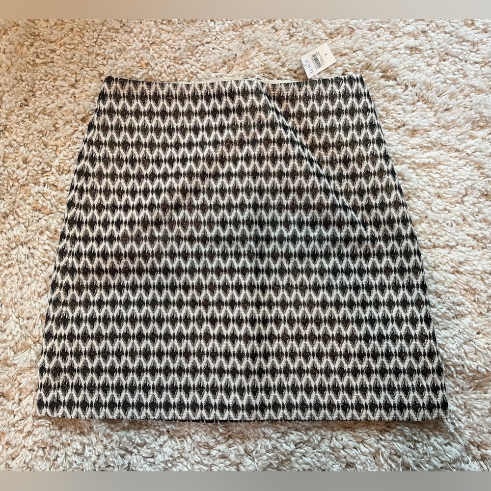 Loft pencil skirt NWT size 4